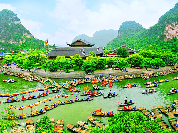 Dịch vụ xe ghép Hà Nội Tràng An giá rẻ tận tâm, đón trả tận nơi bằng xe điện Vinfast